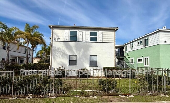 property at 317 E 5th St