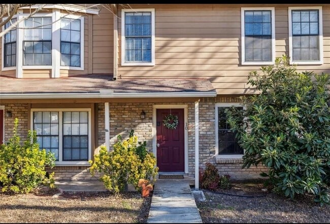 property at 11404 Walnut Ridge Dr