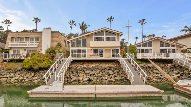 property at 2957 Seaview Ave