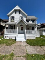 1410 St James Pl in Williamsport, PA - Building Photo