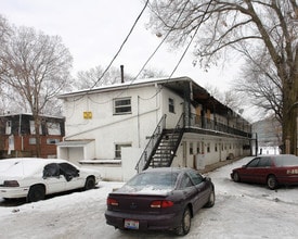 2003 W Broad St in Columbus, OH - Building Photo - Building Photo