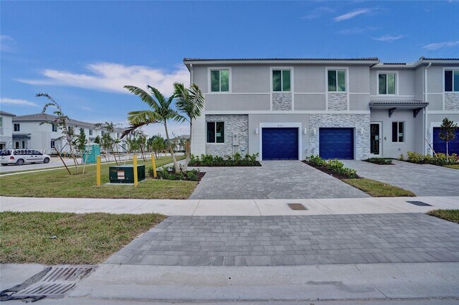 property at 633 SE 14th Ct