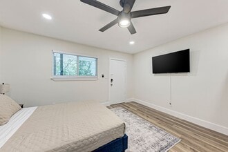 2302 Leon St in Austin, TX - Building Photo - Building Photo