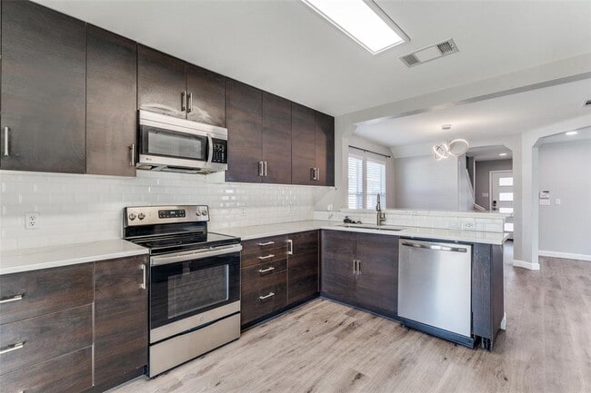 property at 1408 Poppy Seed Ln