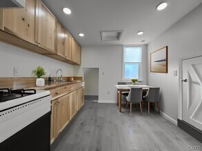 6 Fountain St in Clinton, NY - Building Photo - Building Photo