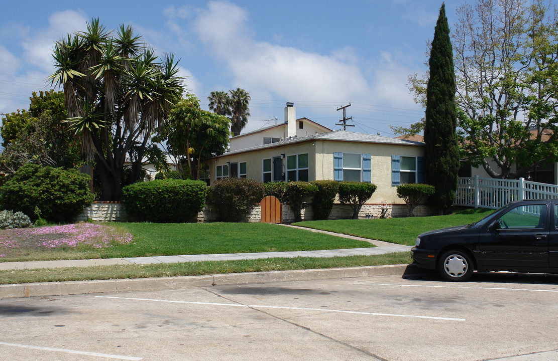 850-856 Emerald St in San Diego, CA - Building Photo