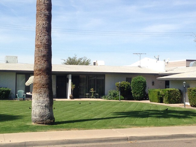 2336-2342 N 46th St in Phoenix, AZ - Building Photo - Building Photo