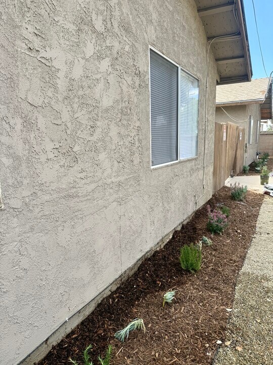 21725 Dracaea Ave, Unit 1 in Moreno Valley, CA - Foto de edificio