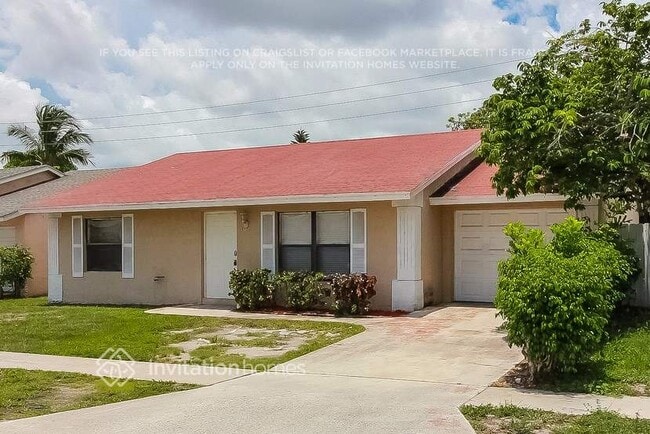 5926 Ithaca Cir W in Greenacres, FL - Building Photo - Building Photo