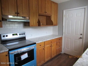 6123 Autlan Dr in Jacksonville, FL - Building Photo - Building Photo