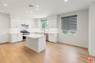 111 Benchmark in Irvine, CA - Building Photo - Building Photo