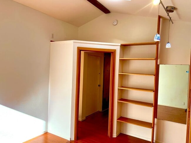 822 Chelham Way in Montecito, CA - Building Photo - Building Photo