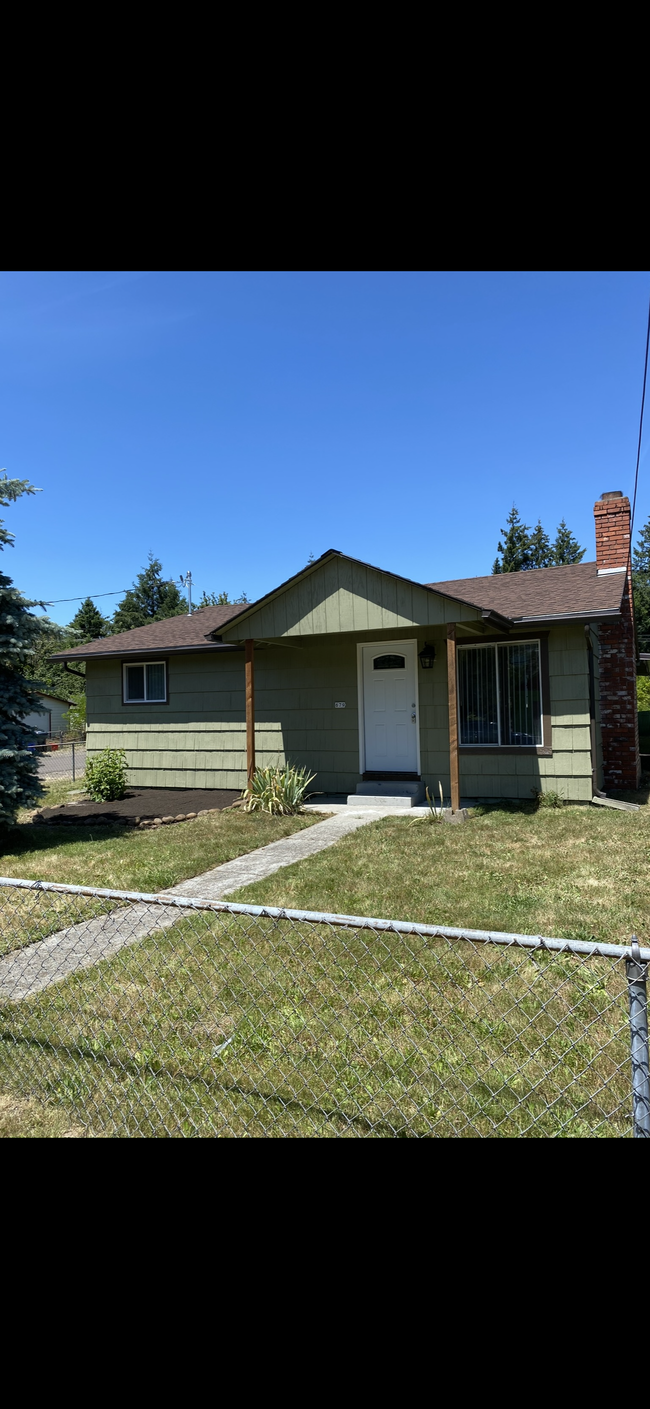 property at 679 SW Douglas St