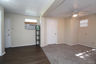 5 Edgewood Cir in Pensacola, FL - Building Photo - Building Photo
