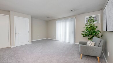 Welby Park Estates in New Bedford, MA - Foto de edificio - Building Photo