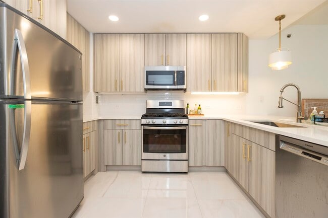property at 20 Newport Pkwy