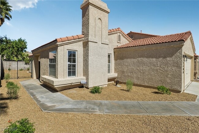 property at 7400 Queen Palm Dr