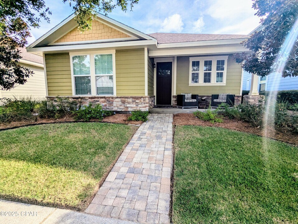 325 Turtle Cove in Panama City Beach, FL - Foto de edificio