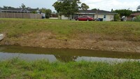 1422 Kimdale St E in Lehigh Acres, FL - Building Photo - Building Photo