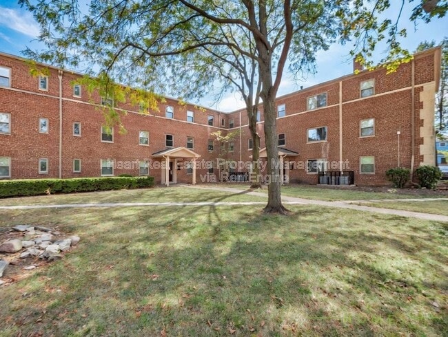 1963 W Broad St in Columbus, OH - Building Photo - Building Photo