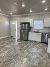 2408 E 14th St in Clovis, NM - Building Photo - Building Photo