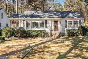 1008 Lindbergh Drive NE in Atlanta, GA - Building Photo