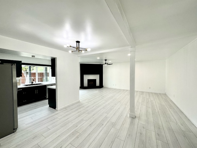 1706 Whitney Dr