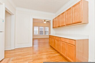 735 Hinman Ave, Unit 1E in Evanston, IL - Foto de edificio - Building Photo