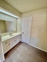 2205 Kirby Lee St in Woodway, TX - Building Photo - Building Photo