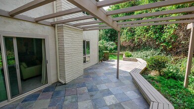 8946 Caminito Verano in San Diego, CA - Building Photo - Building Photo