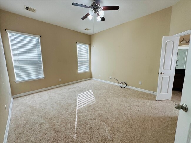 21927 Field Green Dr