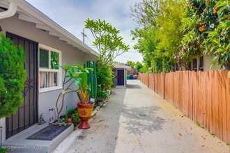 2652 Granada Ave in Los Angeles, CA - Building Photo - Building Photo