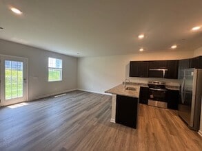 124 Rae Ct in Luray, VA - Building Photo - Building Photo
