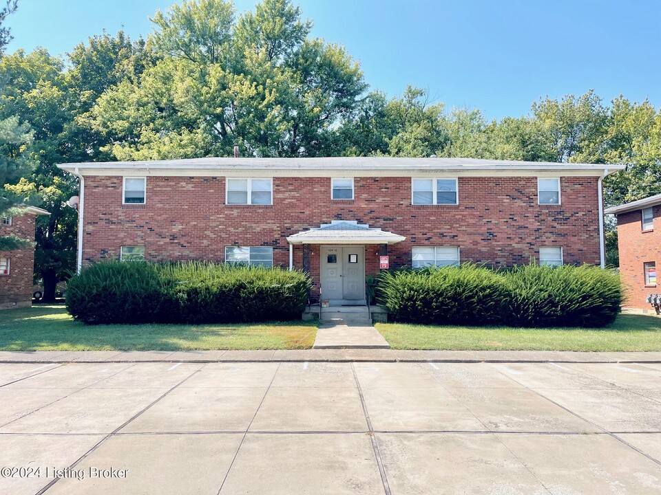 10410 Torrington Rd-Unit -3 in Louisville, KY - Building Photo