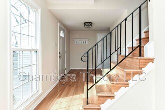 9766 Oleander Ave in Vienna, VA - Building Photo - Building Photo