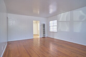 116 E Orchard St in Santa Maria, CA - Building Photo - Building Photo