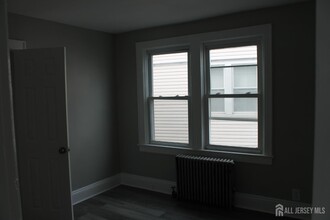 67 Edgar St in Carteret, NJ - Building Photo - Building Photo