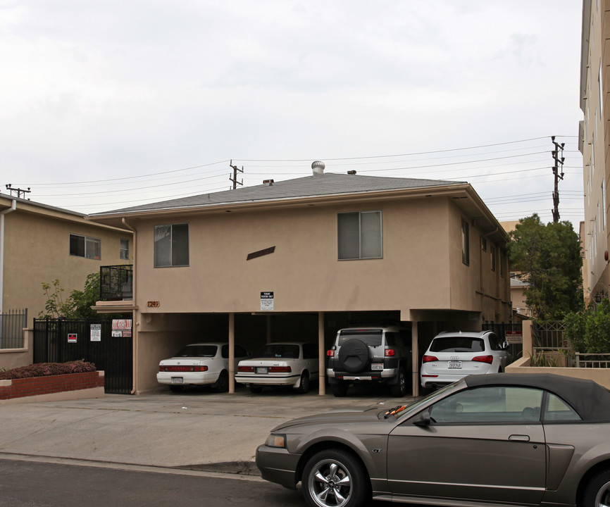 1249 S Westgate Ave in Los Angeles, CA - Building Photo