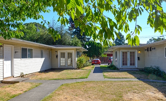 Lombard Apartments in Portland, OR - Building Photo