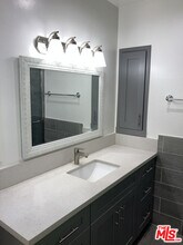1270 S Bronson Ave in Los Angeles, CA - Building Photo - Building Photo