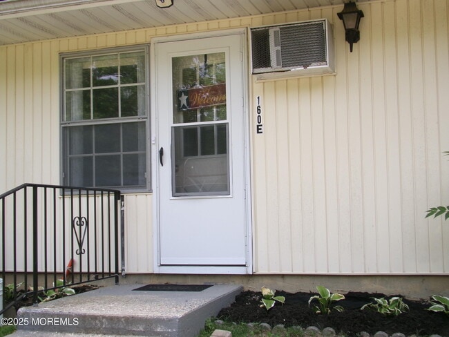 property at 160E Gramercy Ct
