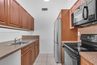 6713 NW 188th Terrace in Hialeah, FL - Building Photo - Building Photo
