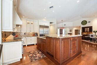 600 Portside Dr in Naples, FL - Building Photo - Building Photo