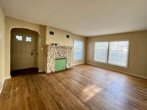 1622 Fairview Ave in Manhattan, KS - Building Photo - Building Photo