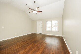 925 Sky Valley Trail in Smyrna, TN - Building Photo - Building Photo