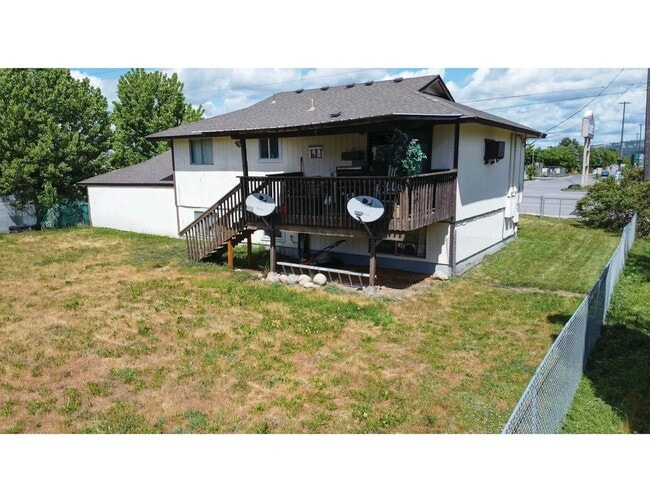 16108 E Broadway Ave in Spokane Valley, WA - Building Photo - Building Photo