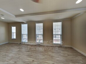 1402 Rose Ln in Mechanicsburg, PA - Foto de edificio - Building Photo