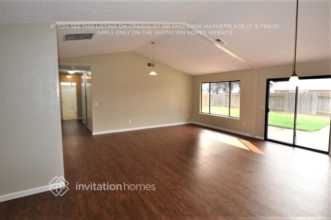 9104 Dove Meadow Ct in Elk Grove, CA - Foto de edificio - Building Photo