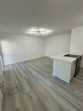 9270 E Bay Harbor Dr in Bay Harbor Islands, FL - Building Photo - Building Photo