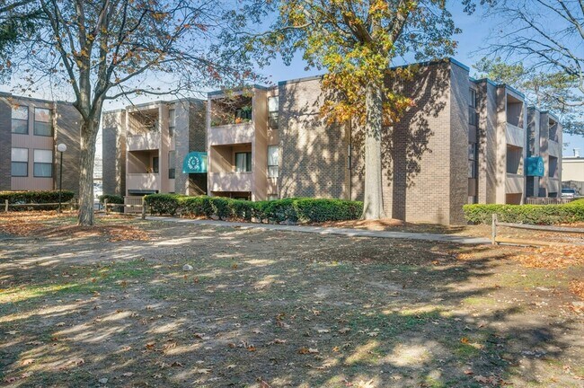 10 Shrewsbury Green Dr in Shrewsbury, MA - Building Photo - Building Photo